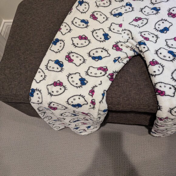 Hello Kitty Pajama Pants - Picture 1 of 3